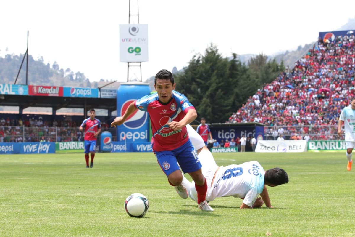 Sanarate no encontró la ruta para descontar en el marcador. (Foto Prensa Libre: Raúl Juárez)