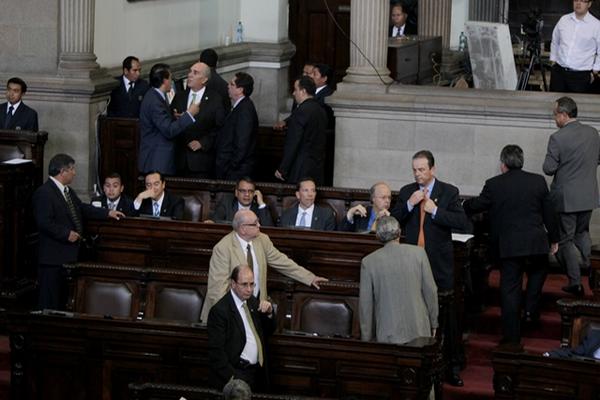 Diputados ratificaron este lunes el Estado de Calamidad por el fuerte sismo en San Marcos, el pasado 7 de julio. (Foto Prensa Libre: Paulo Raquec)