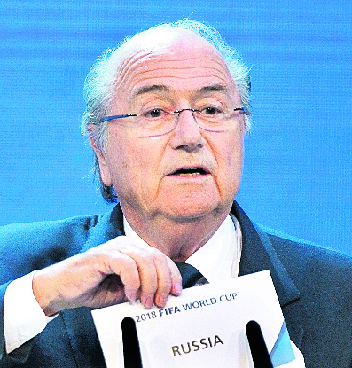 Joseph Blatter, presidente de la Fifa anuncia la designación de Rusia como sede del Mundial de Futbol 2018 el 2 de diciembre de 2010 en Zúrich, Suiza. (Foto: AP)