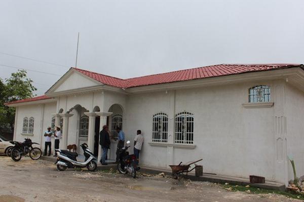  Sede municipal de El Chal, en Petén. (Foto Prensa Libre: Rigoberto Escobar)