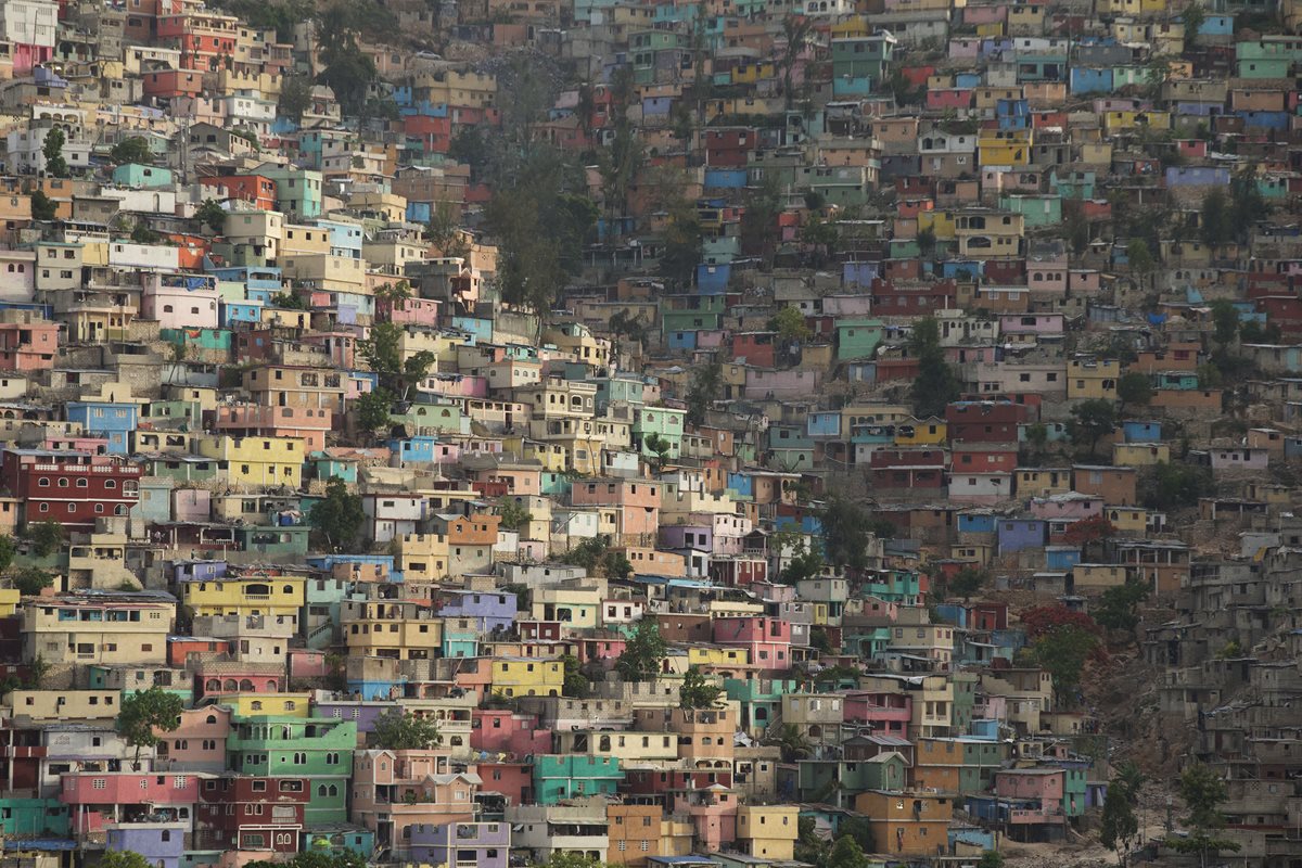 <em>La crisis de vivienda en Haití se agravó tras el terremoto del 2010. (Foto Prensa Libre: AP).</em>
