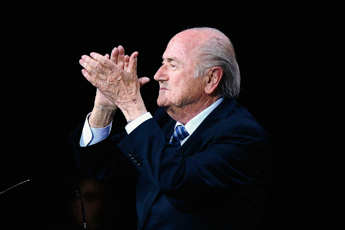 Joseph Blatter está a la espera del congreso extraordinario de la Fifa. (Foto Prensa Libre: AP)