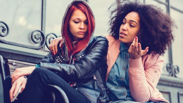 Más allá de la amistad, la sororidad se refiere a la solidaridad entre mujeres. GETTY