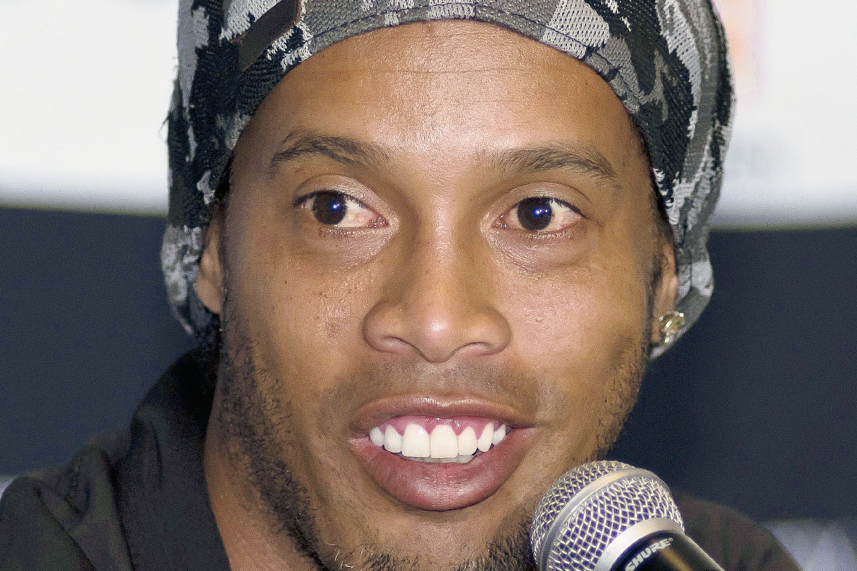 El astro brasileño Ronaldinho, jugador del Querétaro. (Foto Prensa Libre: EFE)