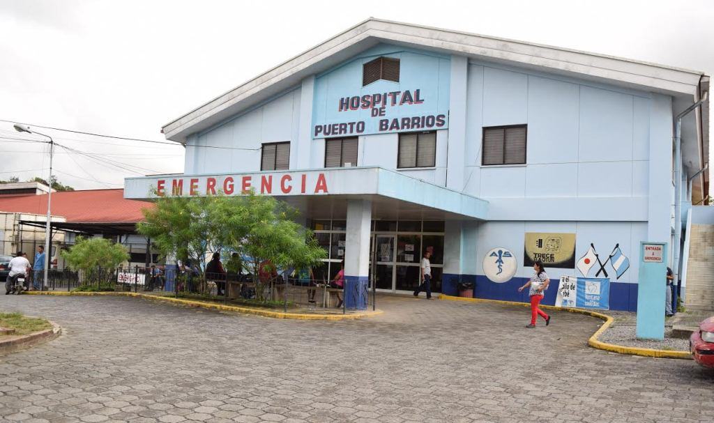 Hospital de Puerto Barrios, Izabal, donde se registra la escasez de medicamentos. (Foto Prensa Libre: Dony Stewart)