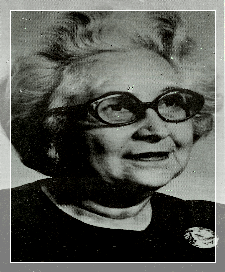 Josefina Alonso estuvo al frente del Colegio San Sebastián por más de cuatro décadas. Fue una de las primeras maestras en recibir la Orden Francisco Marroquín. (Foto Prensa Libre: internet)