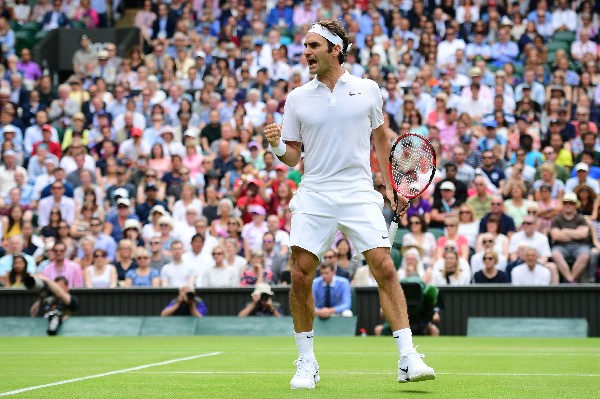 Roger Federer ha mostrado un tenis impecable en Wimbledon. (Foto Prensa Libre: AFP)