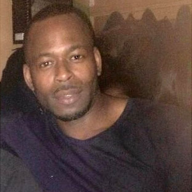 Christos Fairbairn cuenta que tuvo que pasar por encima de los cadáveres para poder salir de la Torre Grenfell.