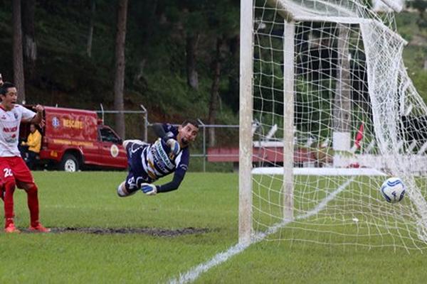 Con gol de Julián Chacón, Carchá venció 1-0 a Jocotán. (Foto Prensa Libre: Eduardo Sam Chun)