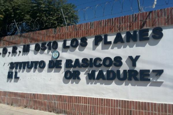 Pandilleros extorsionan a maestros de la escuela Los Planes en Villa Nueva. (Foto Prensa Libre: É. Ávila)