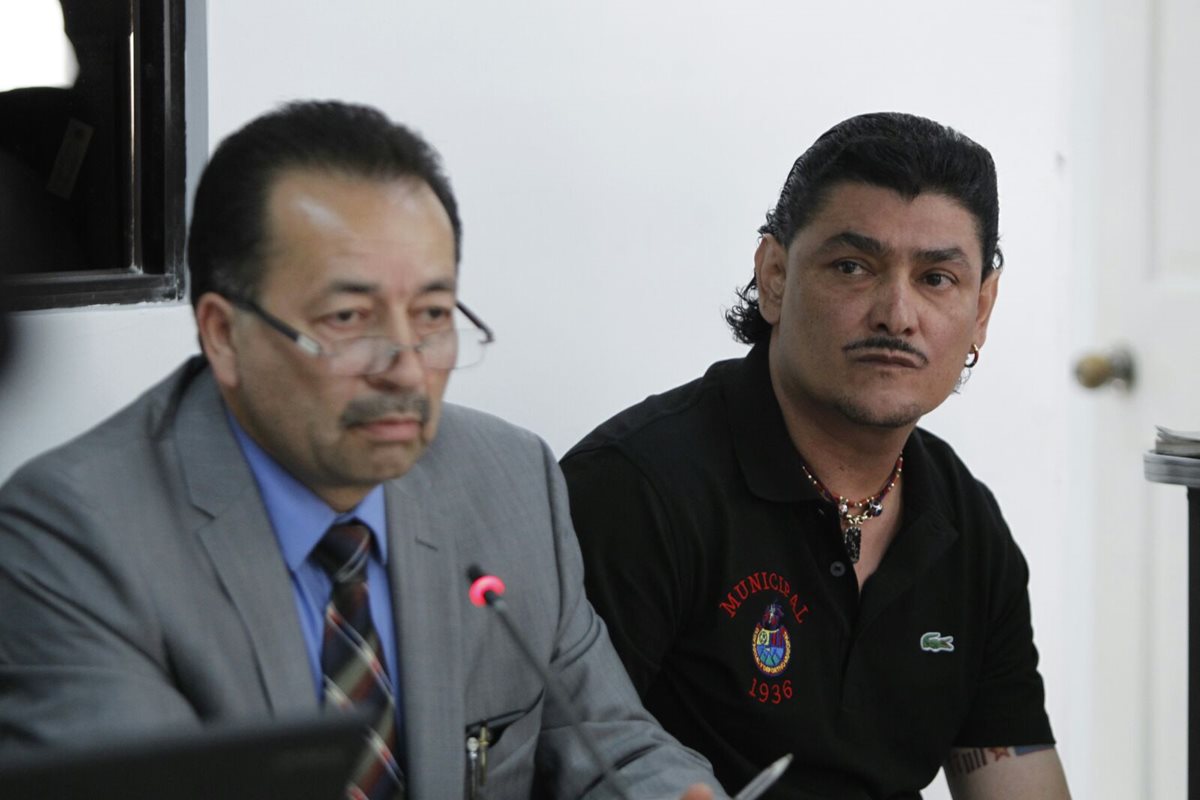 Marlon Puente, alias Pirulo, estuvo presente en la audiencia. (Foto Prensa Libre: Paulo Raquec)