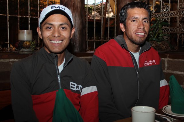 William Julajuj y Mario Santizo del equipo BAM (Foto Prensa Libre: Norvin Mendoza) 