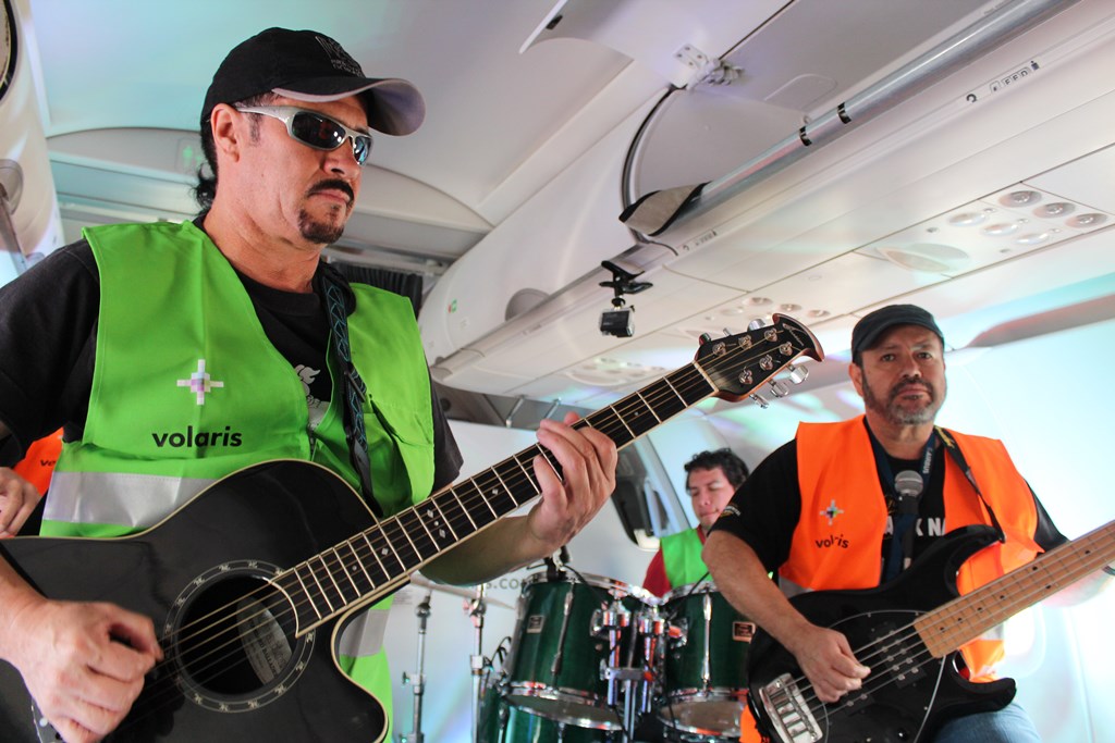 La banda guatemalteca Alux Nahual prepara concierto aéreo. (Foto Prensa Libre: Cortesía Alux Nahual)