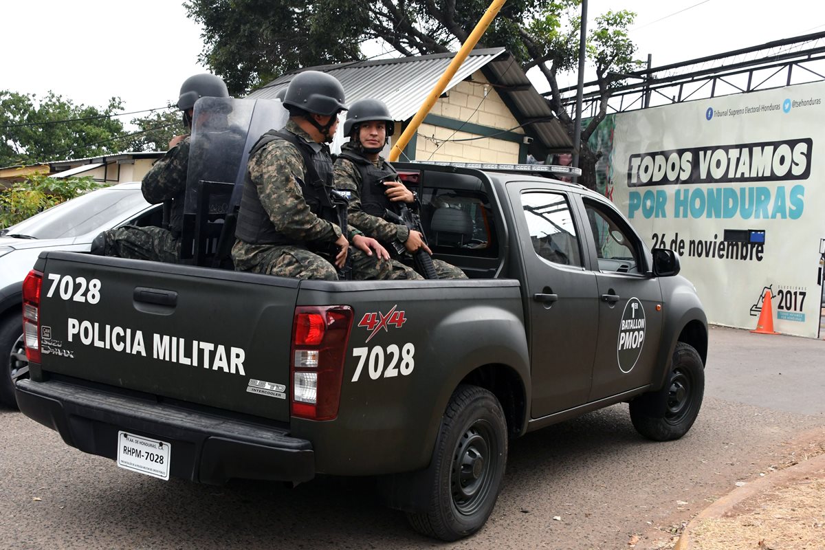 La OEA recomendó a Honduras levantar el toque de queda para evitar represión policial. (Foto Prensa Libre: AFP)