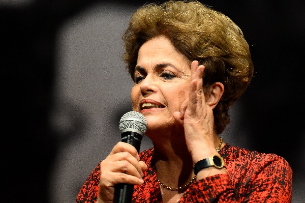 Dilma Rousseff entra en su última batalla para recuperar el poder en Brasil. (Foto Prensa Libre:AFP).