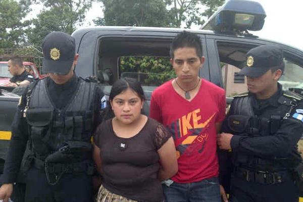 La madre del menor exigía Q600 al papá de su propio hijo que reside en Estados Unidos, en una simulación de secuetro detectada por la PNC (Foto Prensa Libre: PNC)<br _mce_bogus="1"/>