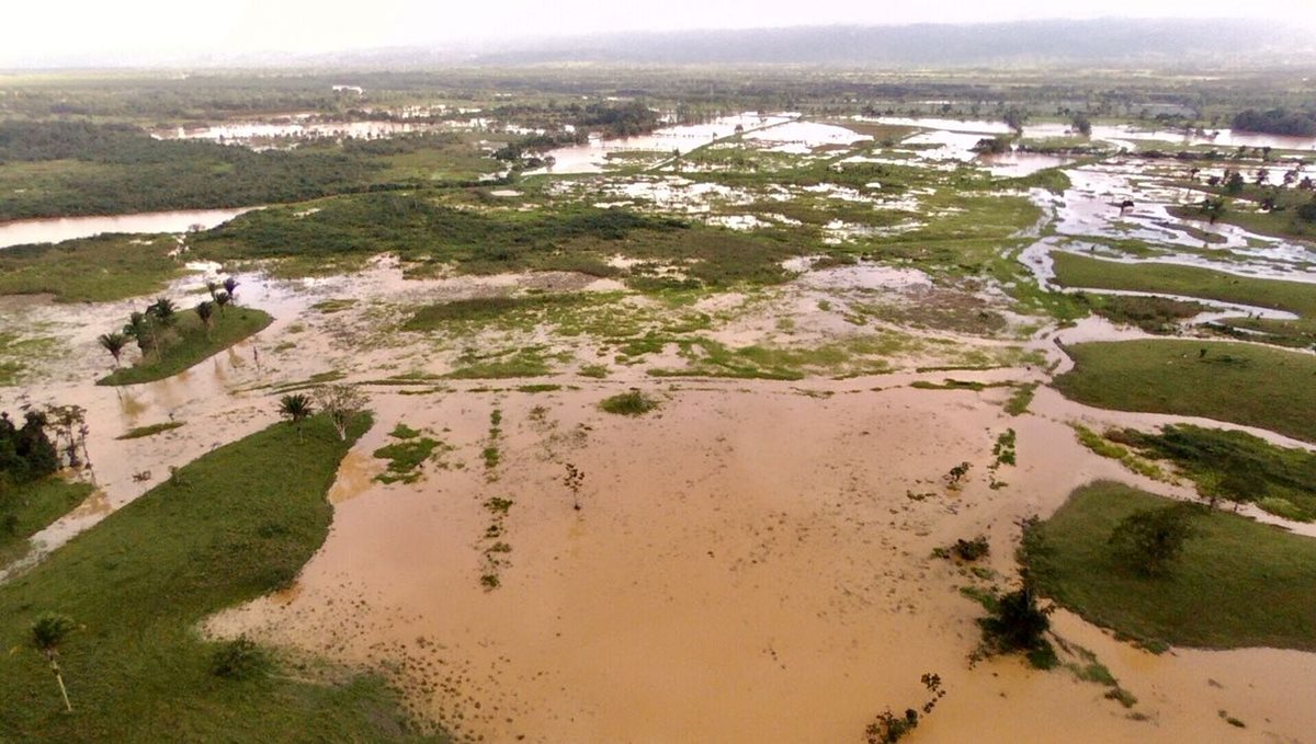 Magnitud de las inundaciones en Morales, Izabal. (Foto Prensa Libre: Cortesía Eddy Guzmán).