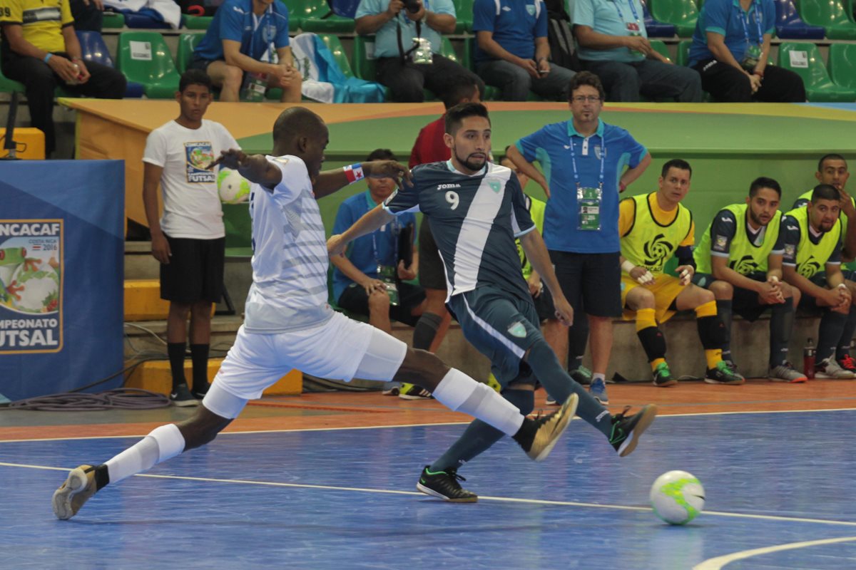 La selección sufrió su primera derrota ante Panamá en el premundial que se realiza en Costa Rica. (Foto Prensa Libre: Norvin Mendoza)