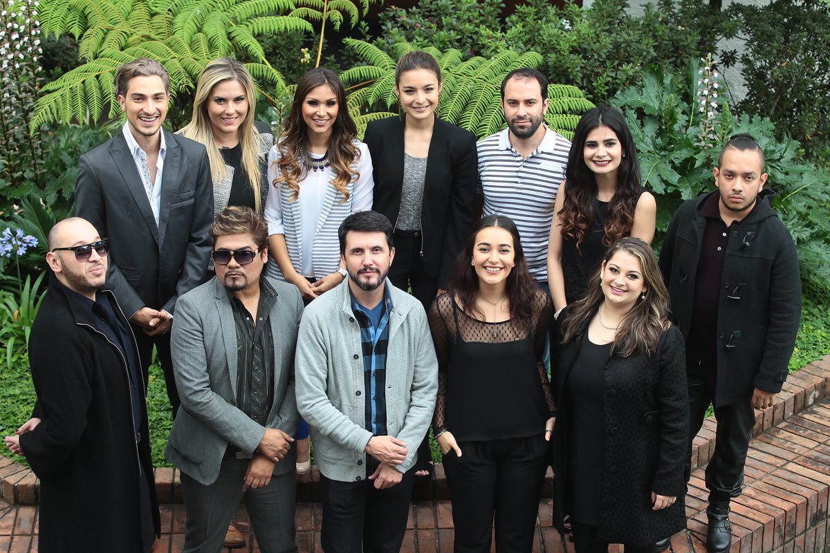 Once de los 12 diseñadores nacionales que participarán en el Mercedes Benz Fashion Show 2015, que se desarrollará en Paseo Cayalá, este martes, miércoles y jueves. (Foto Prensa Libre: Álvaro Interiano).