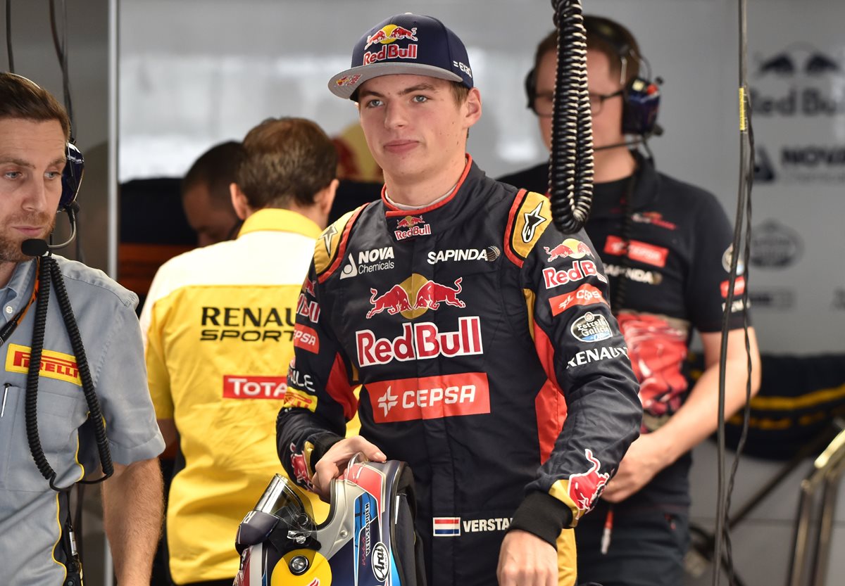 Max Verstappen cumplió 18 años y tiene permiso para conducir auto en carretera. (Foto Prensa Libre: AFP)
