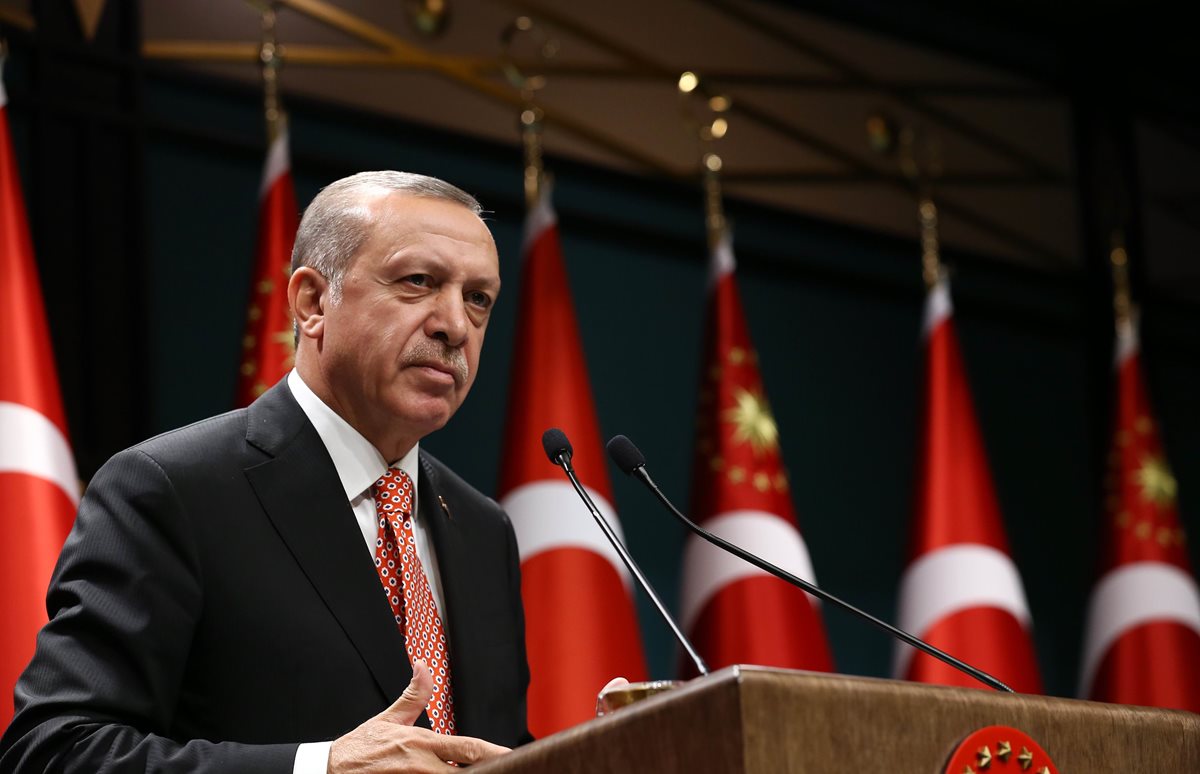 El presidente turco, Recep Tayyip Erodogan, ha ofrecido mano dura contra los golpistas. (Foto Prensa Libre: AFP).