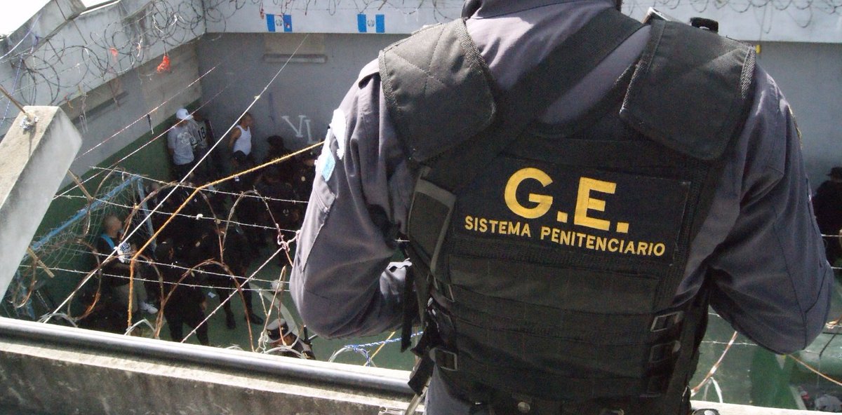 El Sistema Penitenciario dirige la requisa en la cárcel de máxima seguridad Fraijanes 1. (Foto Prensa Libre: Cortesía SP)