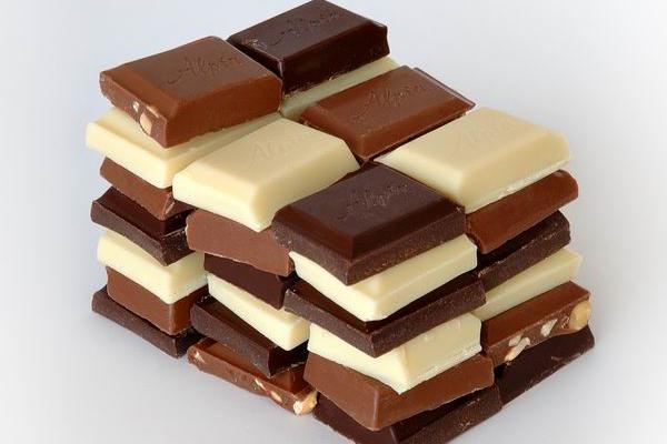 El chocolate podría ayudar a combatir la tos.