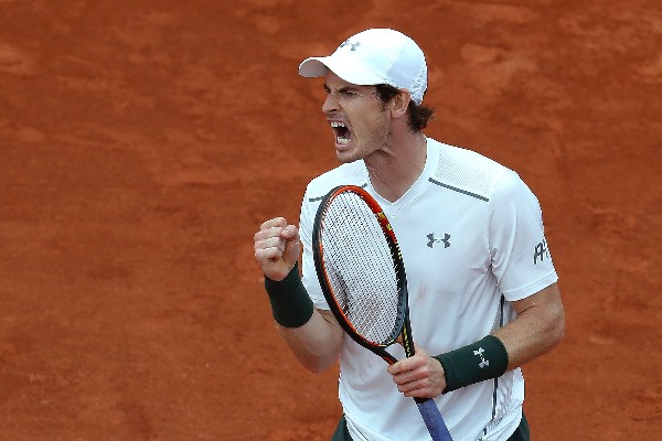 El británico Andy Murray logra avanzar a la siguiente ronda después de un sufrir para ganar. (Foto Prensa Libre: AFP)