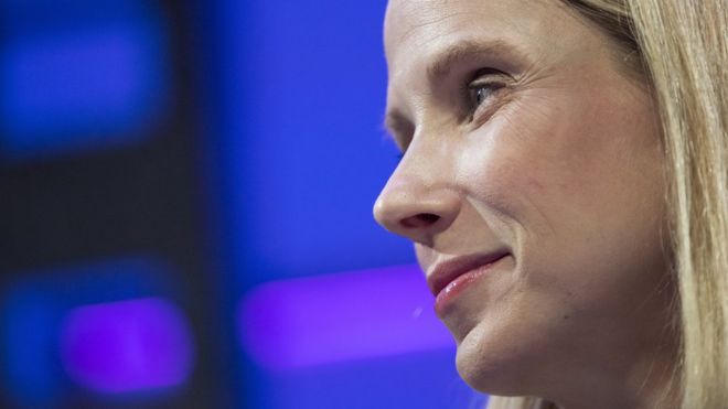 Marissa Mayer, la directora ejecutiva de Yahoo, decidió acatar la orden y no desafiarla en un tribunal, dijo un informe de Reuters. (GETTY IMAGES).