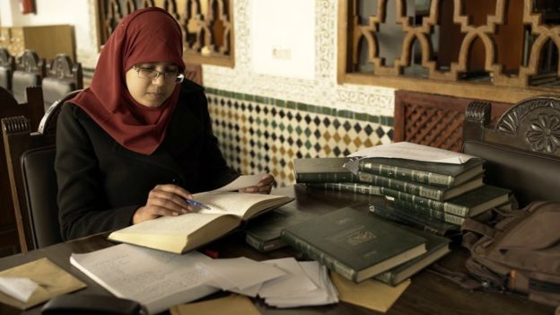 Recién en los últimos años las mujeres empezaron a estudiar en la universidad en grandes números, pese a que su fundadora fue Fátima al-Fihri. THOMAS BUTTERY