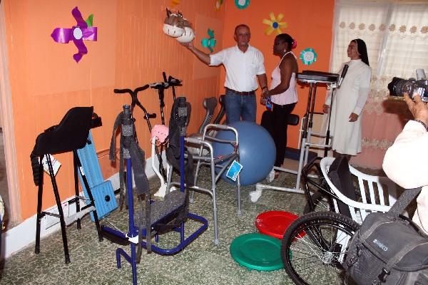 El centro de rehabilitación  cuenta con equipo  especial para atender a personas discapacitadas.