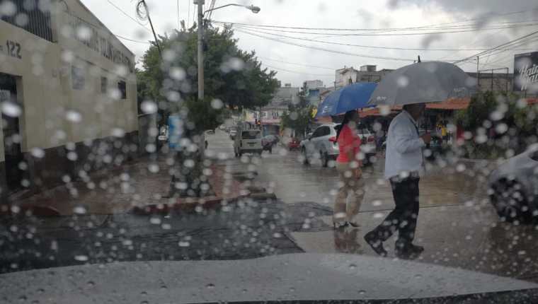 Se espera un fin de semana lluvioso en todo el territorio nacional. (Foto Prensa Libre: Erick Ávila)