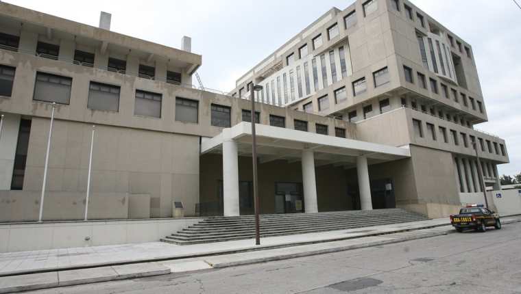 Edificio central del Ministerio Público, en el barrio Gerona, zona 1. (Foto Prensa Libre: Hemeroteca)