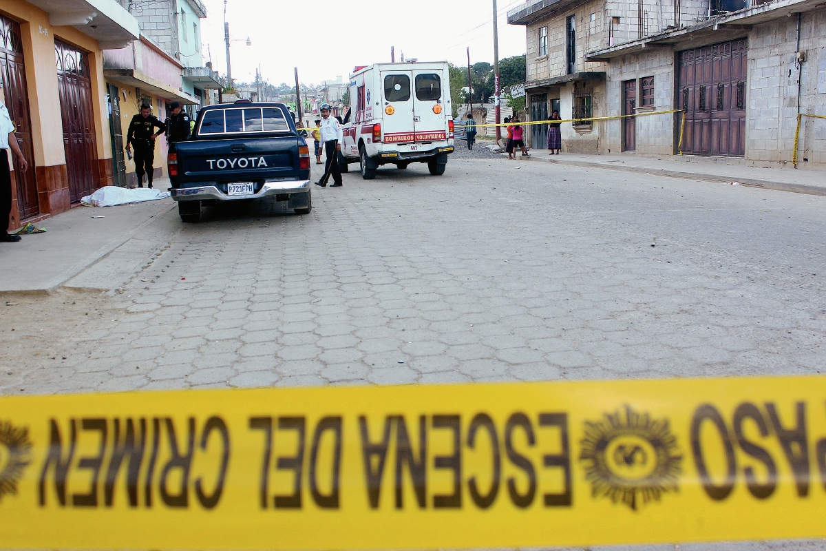 José Pérez Rivas murió baleado, en la zona 3 de Chimaltenango. (Foto Prensa Libre: José Rosales)