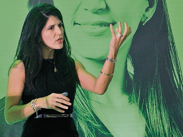 Sandra Quintero, fundadora de Facebook en Colombia habló sobre el meradeo digital. (Foto Prensa Libre: Esbín García)