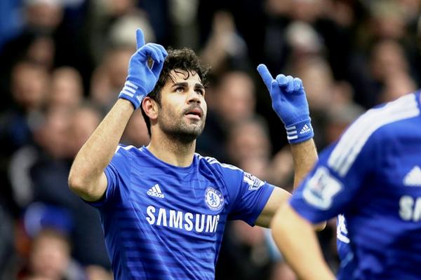 Diego Costa celebra el segundo gol para el Chelsea, al minuto 62. (Foto Prensa Libre: AP)