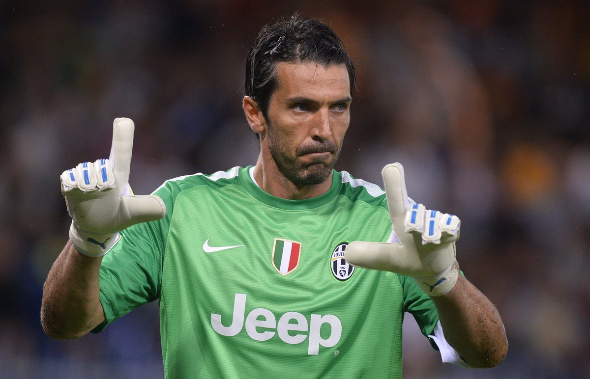 El portero italiano, Gianluigi Buffon será una verdadera muralla para la Juventus, en el partido del domingo frente al Nápoli. (Foto Prensa Libre: Hemeroteca PL).