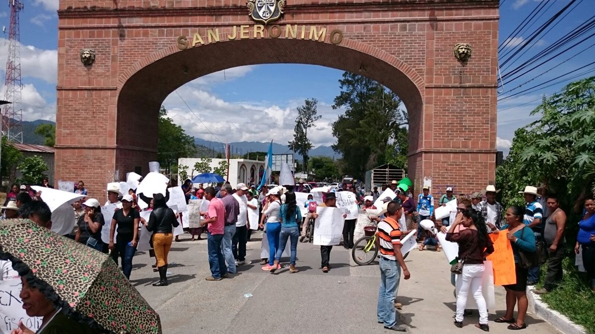 Vecinos de San Jerónimo, Baja Verapaz, rechazan elección municipal. (Foto Prensa Libre: Carlos Grave)