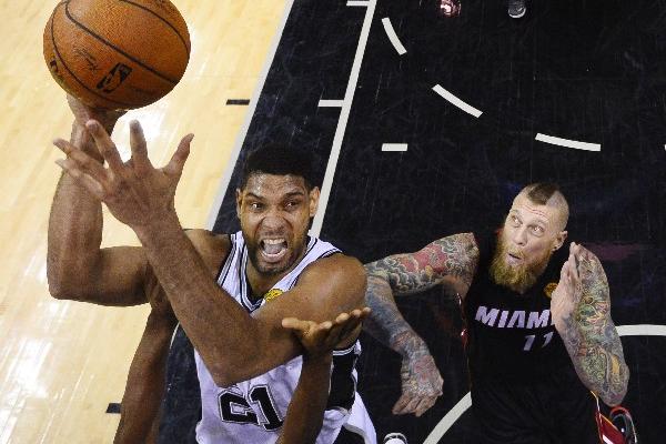 Los Spurs de San Antonio se enfrentarán al Heat de Miami en la final de la NBA. (Foto Prensa Libre: AP)