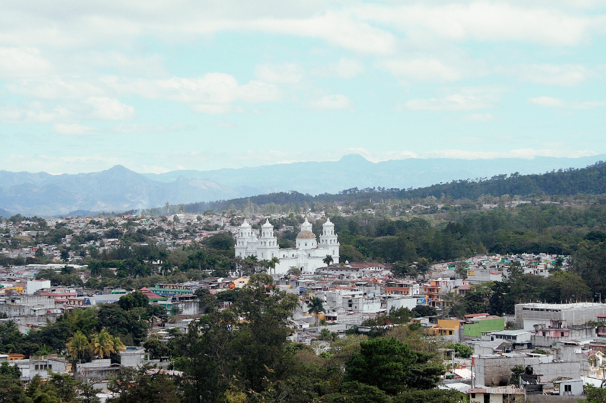 Vista aérea de Esquipulas, Chiquimula, en donde la municipalidad emitió un reglamento para la reducción de la contaminación auditiva. (Foto Prensa Libre: HemerotecaPL)