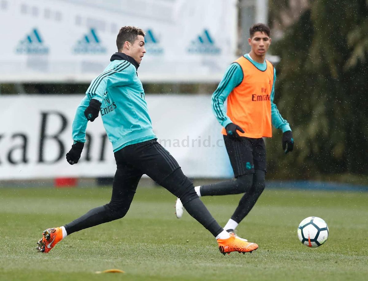Cristiano Ronaldo durante la práctica de este jueves. (Foto Prensa Libre: realmadrid.com)