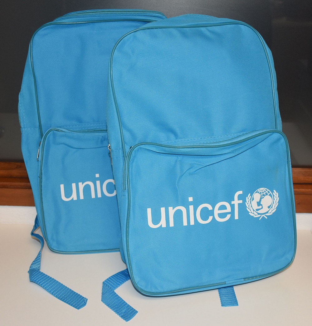 Unicef donó 9 mil mochilas, ahora los guatemaltecos pueden ayudar a llenarlas de útiles escolares. (Foto Prensa Libre: Cortesía Unicef)