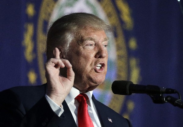 Donald Trump, candidato presidencial republicano habla en un acto de campaña. (Foto Prensa Libre: AP)