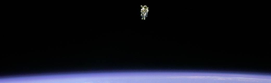 La imagen del astronauta Bruce McCandles se popularizó en 1984. (Foto Prensa Libre: www.nasa.gov)