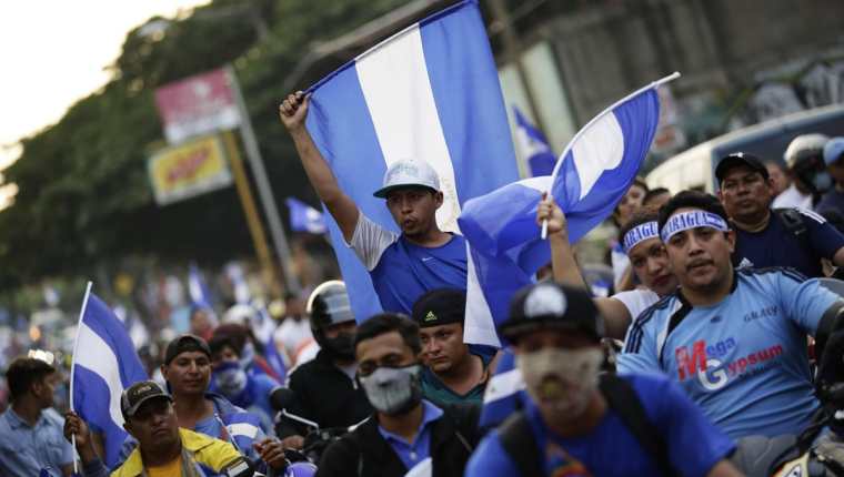 Nicaragua cumple 34 días de una crisis que ha dejado 76 muertos, según cifras de la Comisión Interamericana de Derechos Humanos. (Foto Prensa Libre: EFE)