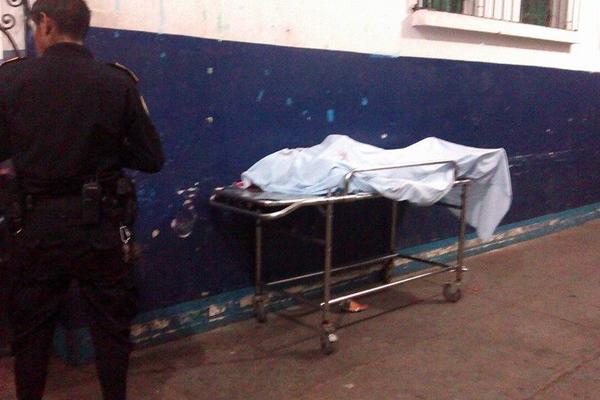 Carlos N. Más Xiquín, murió a su ingreso al Hosptial Nacional de Mazatenango. (Foto Prensa Libre: Omar Méndez)