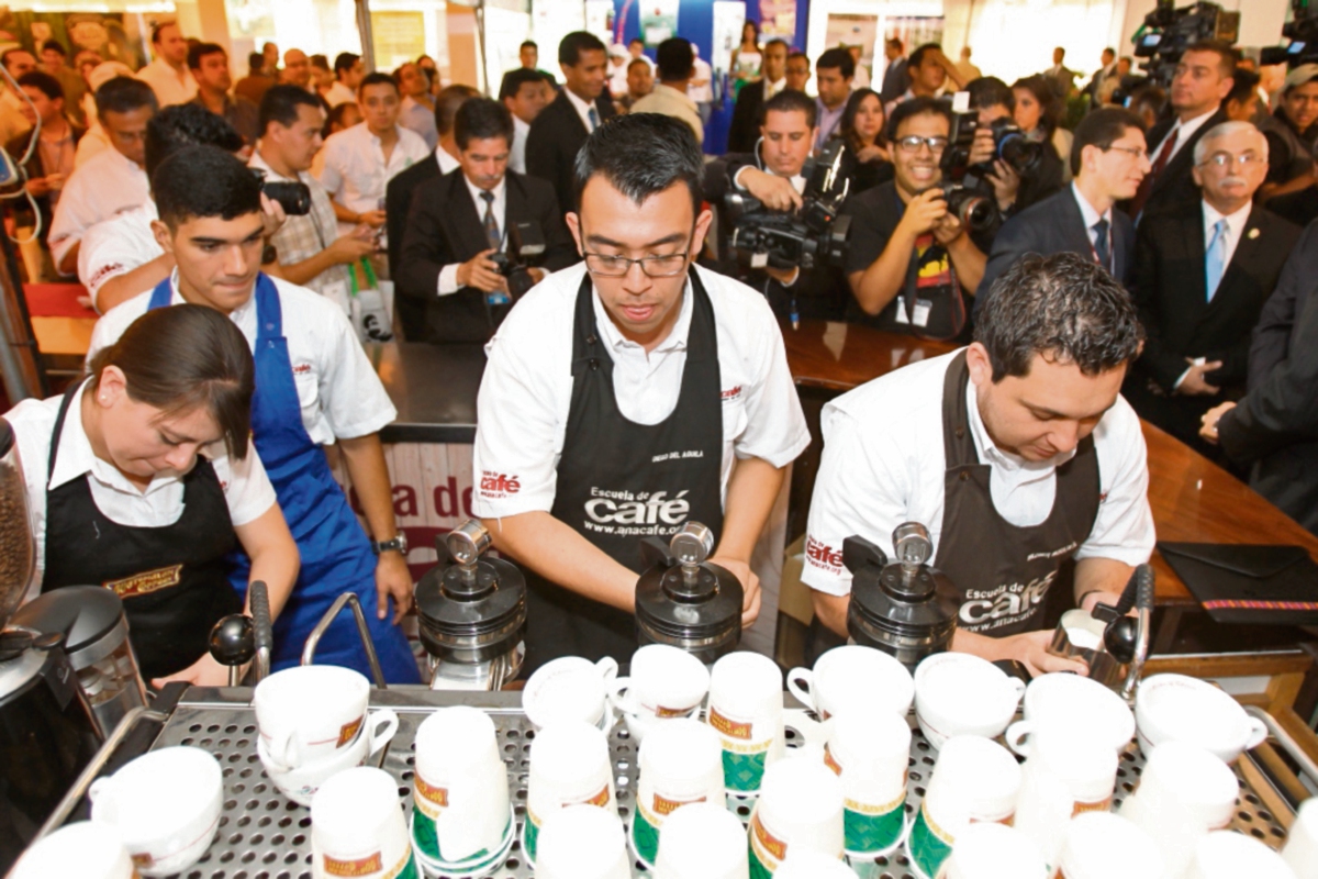 El Congreso Nacional del Café reunió en dos días a aproximadamente cuatro mil productores de todo el país. (Foto Prensa Libre: ESBIN GARCIA)