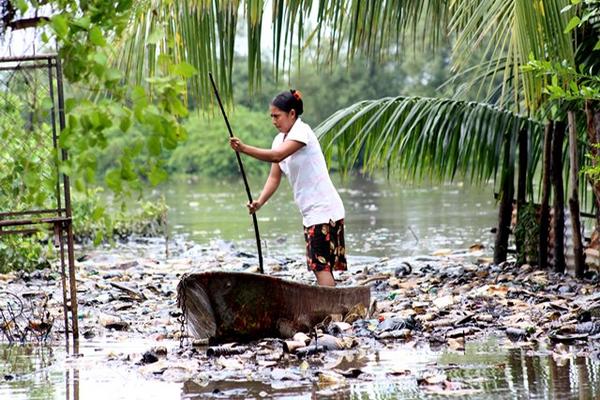 Localizan dos muertos en el sector conocido como el Estero Champericón, del municipio de Champerico. (Foto Prensa Libre: Rolando Miranda)