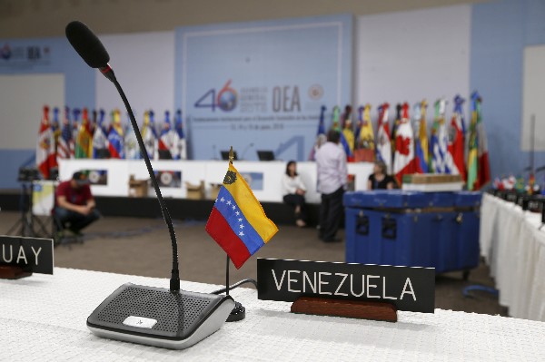 Vista del salón donde sesionará la XLVI Asamblea General del OEA.(Foto Prensa Libre: EFE)