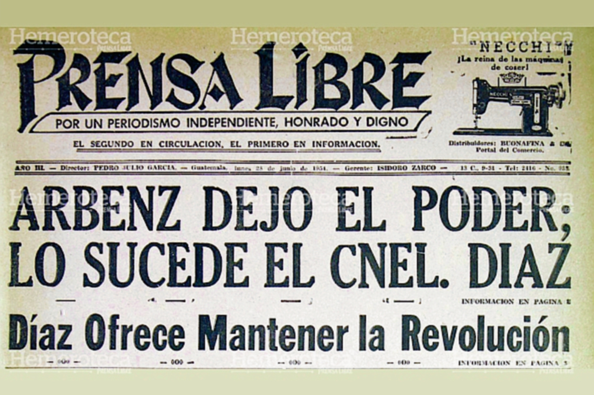 Titular de Prensa Libre del 28 de julio de 1954 anunciando la dimisión de Árbenz (Foto: Hemeroteca PL)